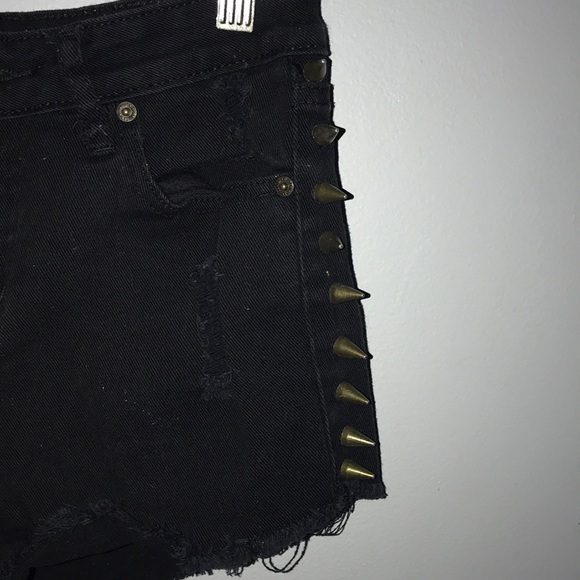 F21 Black with Gold Spikes High Waisted Jean Short - Picture 2 of 3